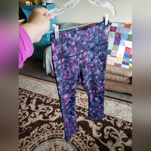 NWOT hit! Floral high waist Avia work out leggings - Picture 11 of 14